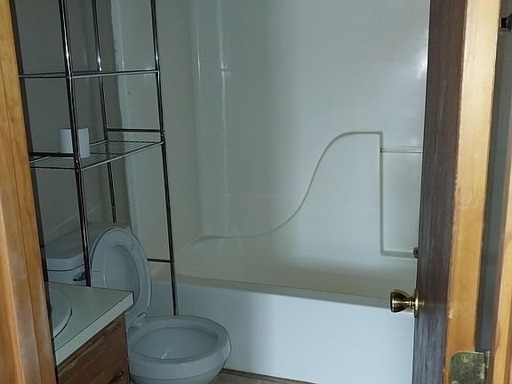 3rd image of 504 S 10th St