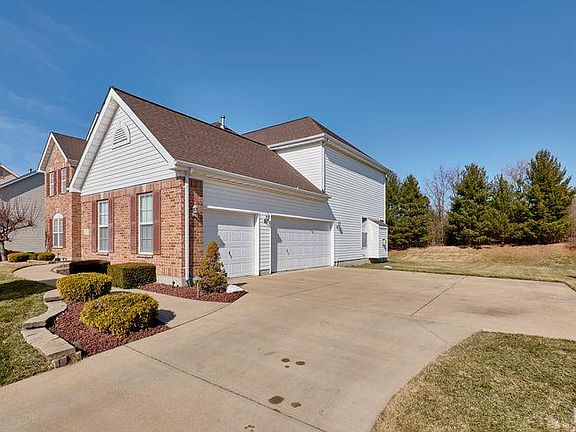 2nd image of 4049 Portland Ridge Dr