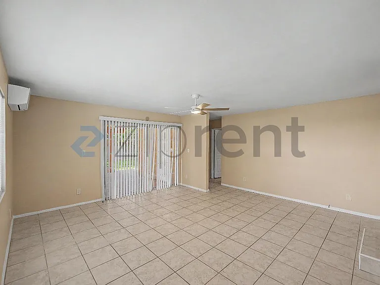 4417 Deland Ave — Photo 11