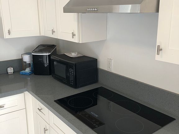 Kitchen - Cooking Space