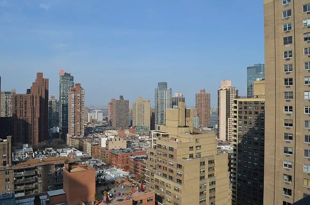 Rented by Orsid Realty Corp | media 17