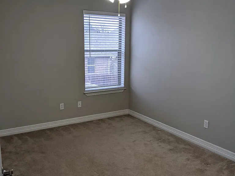 5805 Thompson Pl — Photo 15