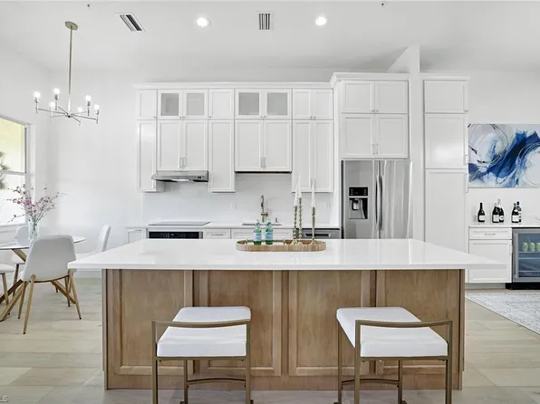 630 Lalique CIR #506, NAPLES, FL 34119