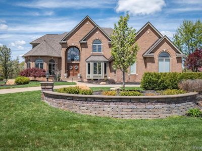 256 Inverness, Highland, MI, 48357