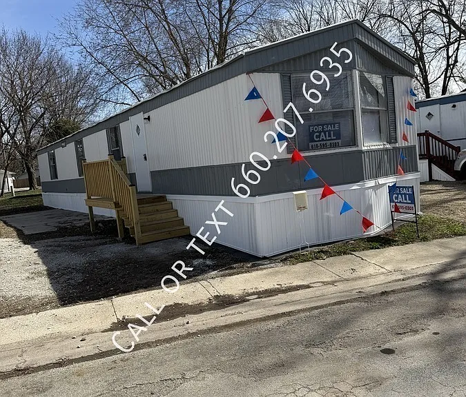 913 N Taylorville Blvd #19 — Photo 6