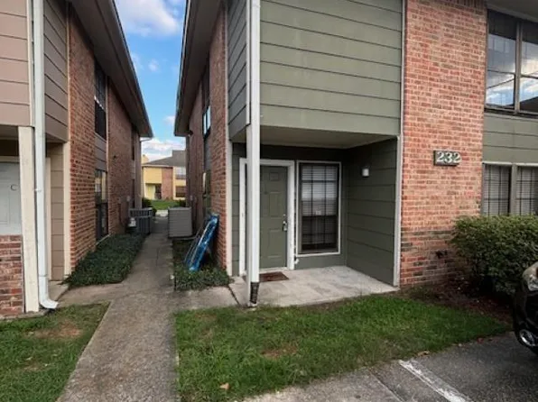 232 Antrim Dr APT A, Baton Rouge, LA 70815