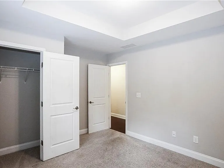 1920 Townsend Ct — Photo 35