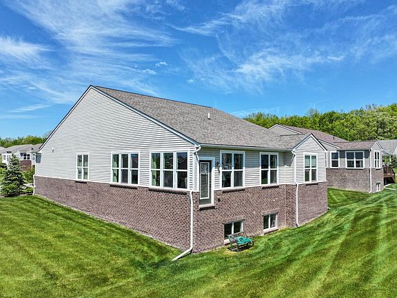 4th image of 9287 Pebble Beach Ln