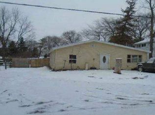 1020 R G Curtiss Ave, Lansing, MI 48911