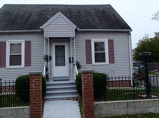 98 Chestnut Hill Ave, Cranston, RI 02920