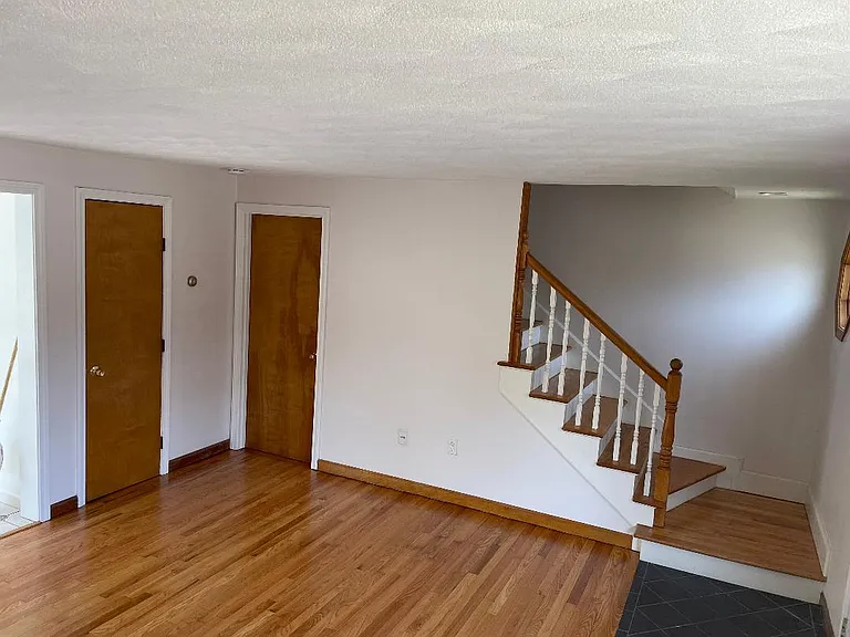 43 Dorothy Ave — Photo 7