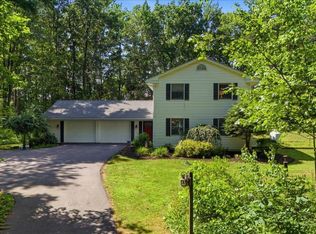 43 Gracemoore Rd, Saratoga Springs, NY 12866