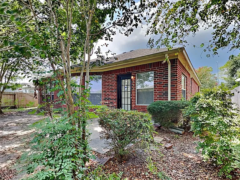 3523 Pine Valley Dr — Photo 17
