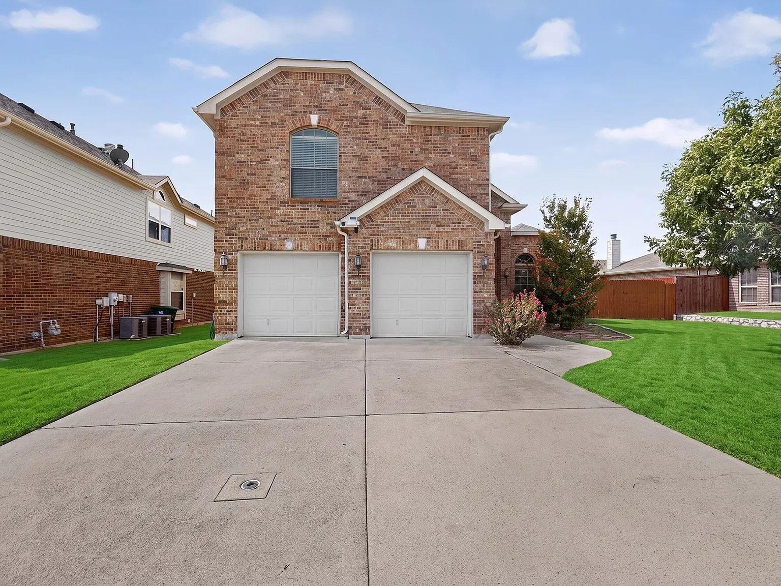 5 bed, 2600 sqft, $2,750 — Photo 3