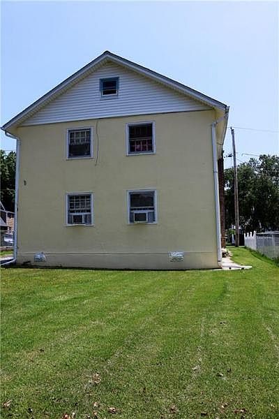 2nd image of 6 Winfield Ct #2