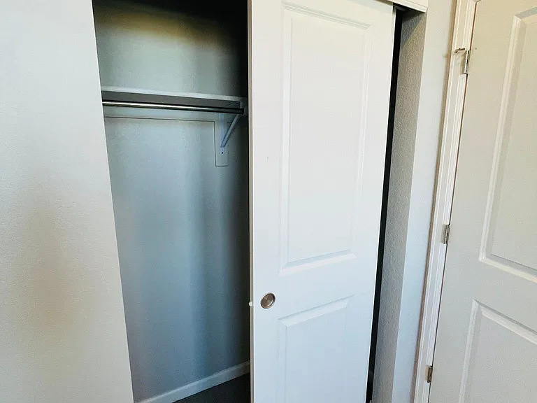 7042 Doncaster Ct — Photo 32