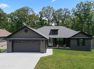 678 Saint George Dr, Crossville, TN 38558