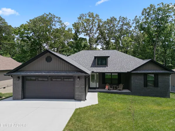 678 Saint George Dr, Crossville, TN 38558