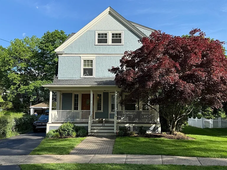 34 Glen Rd — Photo 2