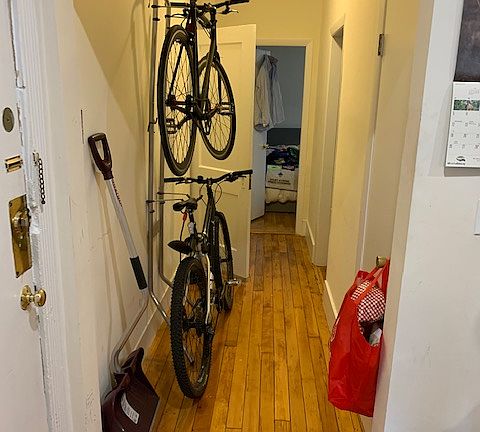 5th image of 211 Harvard Ave APT 1