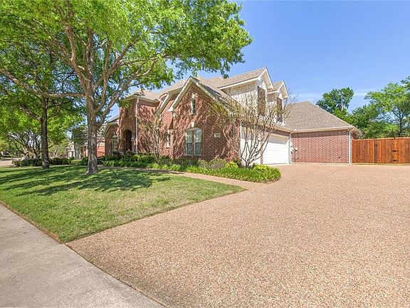 3rd image of 4300 Crown Knoll Cir
