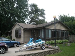 8543 N Shore Dr, Bremen, IN 46506