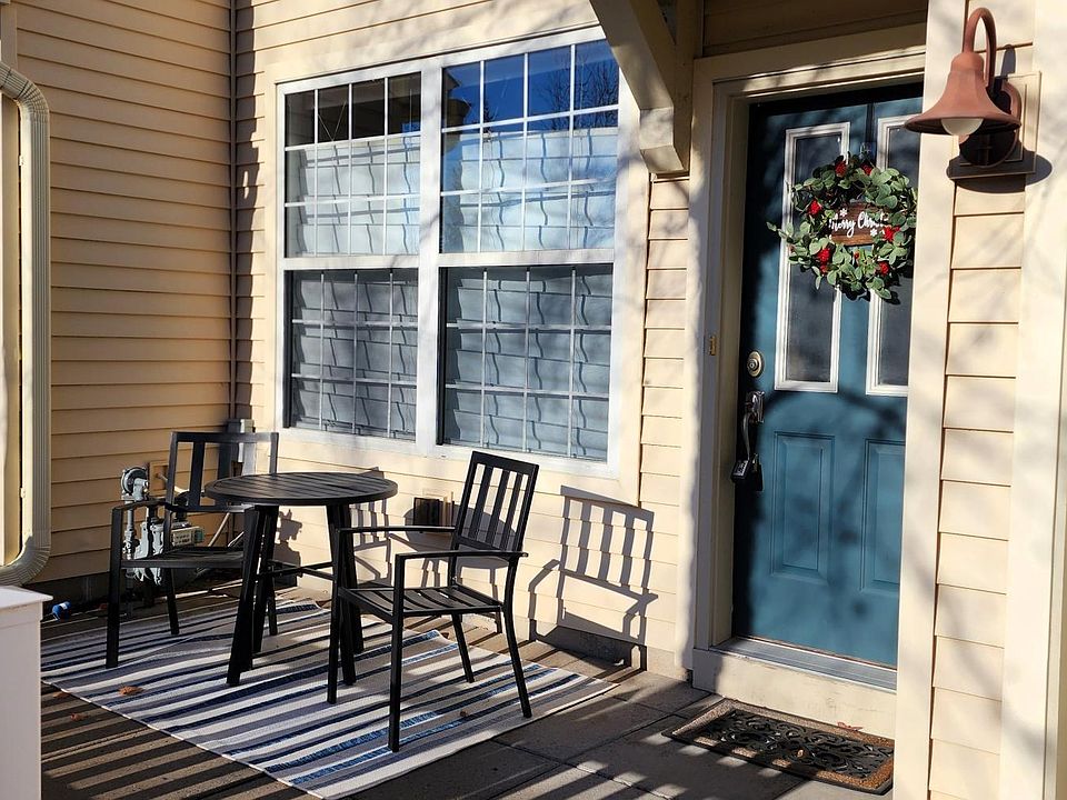 1st image of 4494 Rosemary Way Unit 5