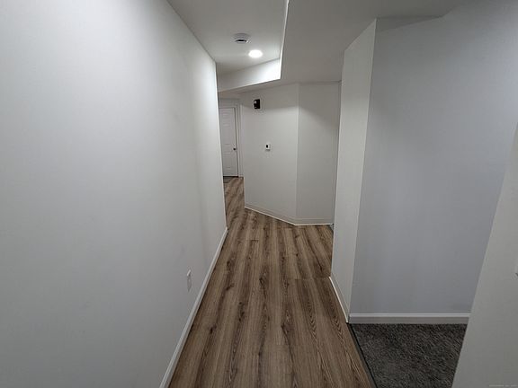 5th image of 965 Fairfield Ave