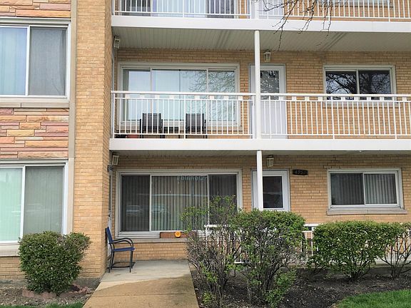 2nd image of 4957 N Harlem Ave #2