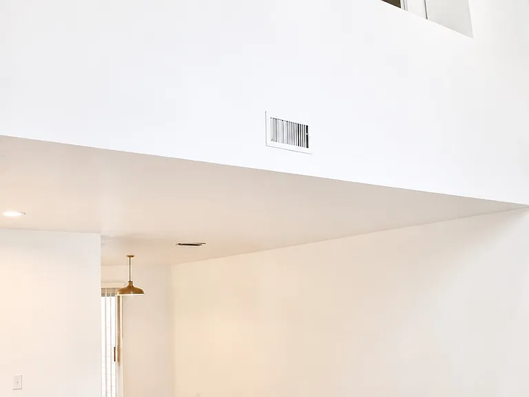 Timberland Apartments — Photo 22