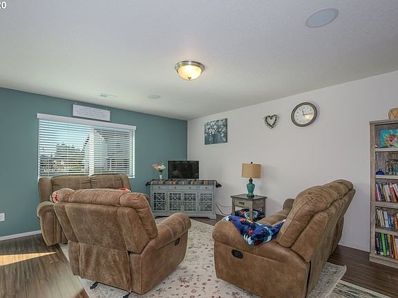 3rd image of 11610 NE 131st Pl