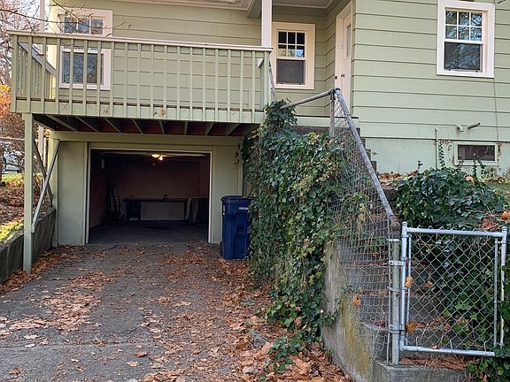 Back of house/Garage entry