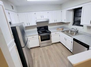 333 NW Millstone Cir #335, Blue Springs, MO 64015