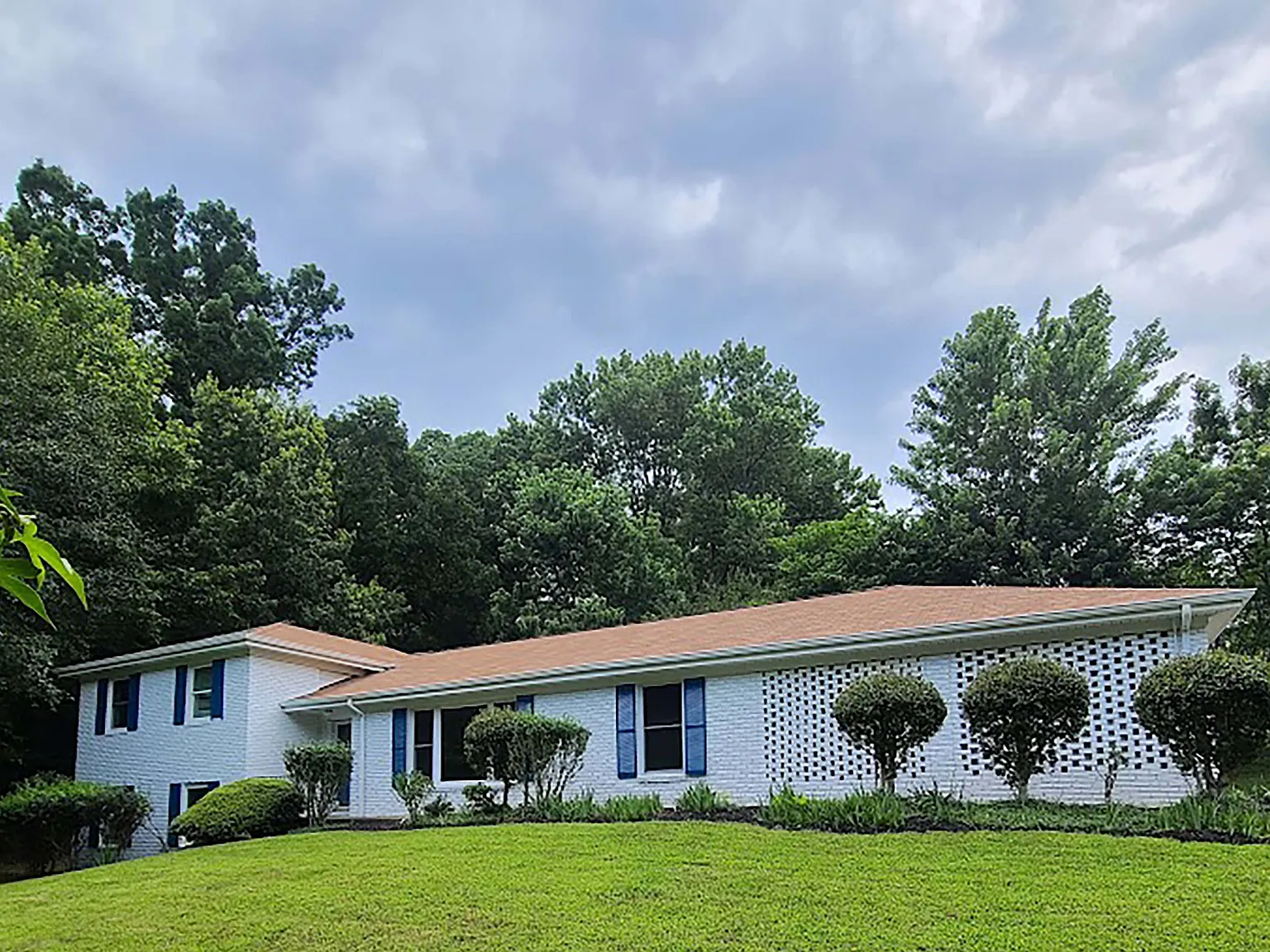 4 bed, 2485 sqft, $2,700 — Photo 1