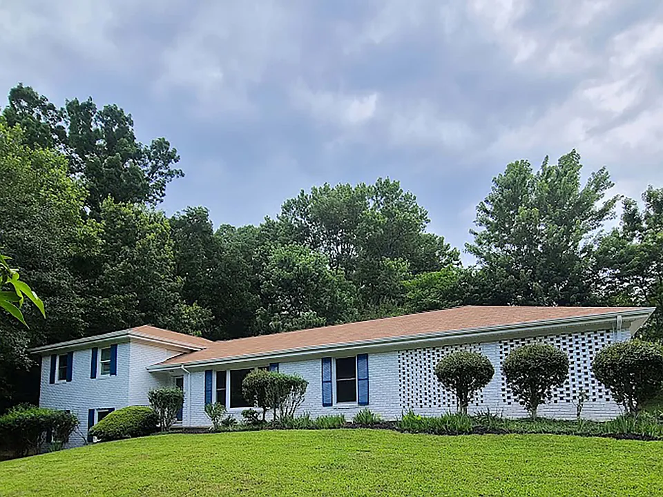 1002 Dixon Dr