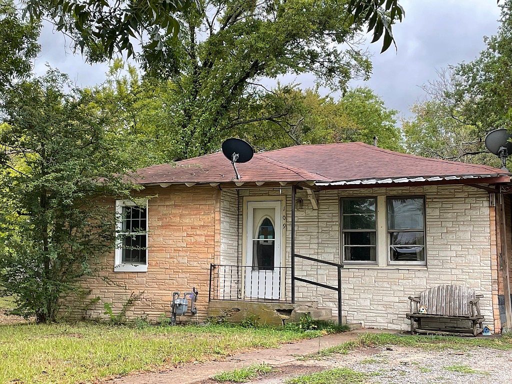 109 N Fordyce St, Blooming Grove, TX 76626 Zillow
