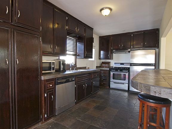 5th image of 2140 O Ave