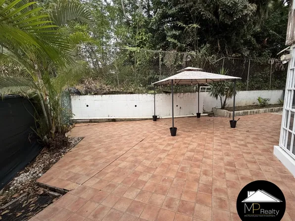 15 Avenue, Guaynabo, PR