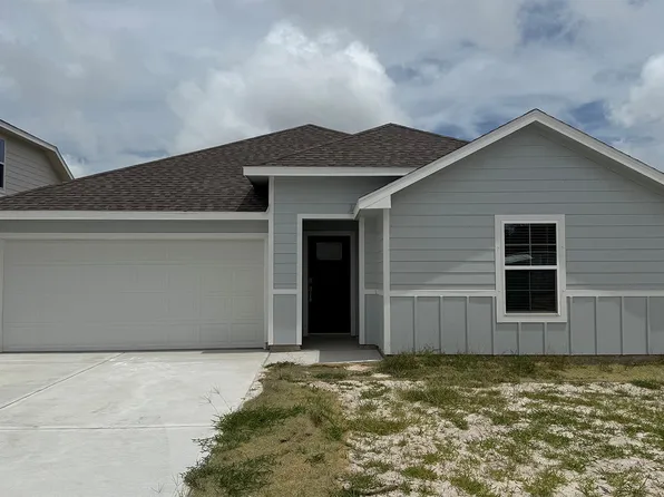 109 Key Largo Dr, Rockport, TX 78382