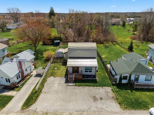 115 Ridley St, Prince Edward County, ON K8N 4Z1