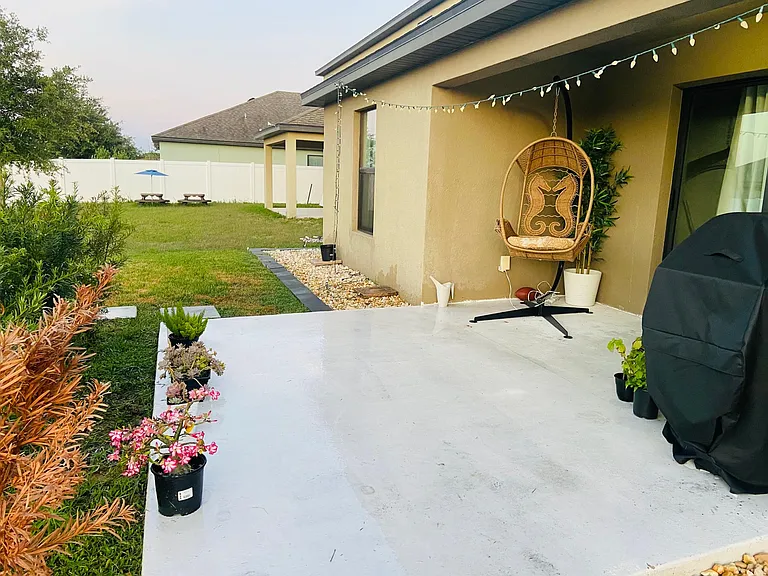 890 Woodlark Dr — Photo 6