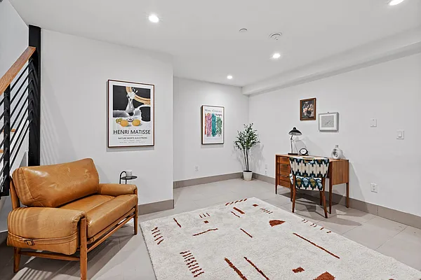 Sold by Douglas Elliman | media 18