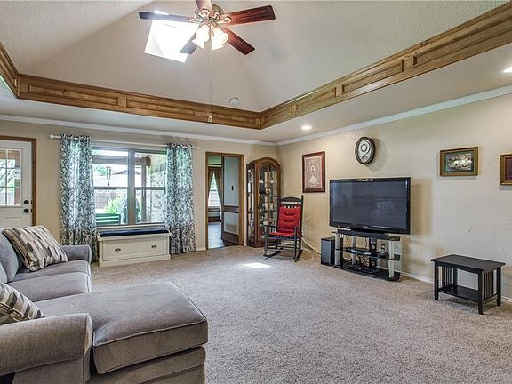 5th image of 8605 Kirk Ln