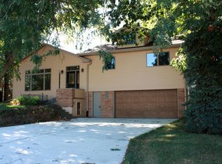 1608 Terrace Blvd, Hampton, IA 50441