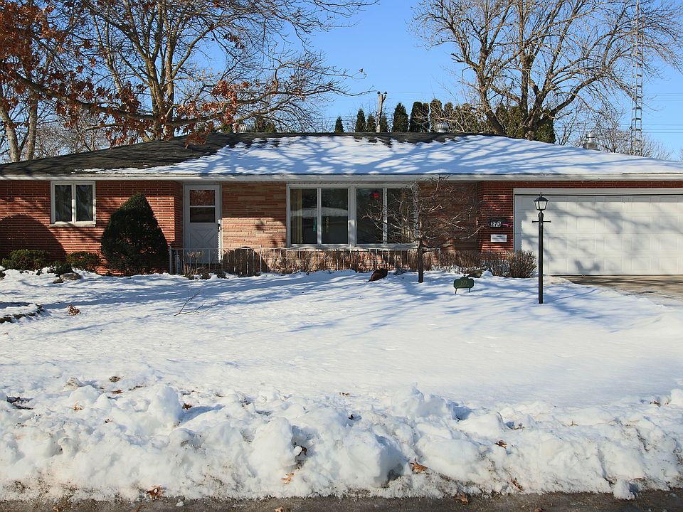 1st image of 273 Parkridge Dr
