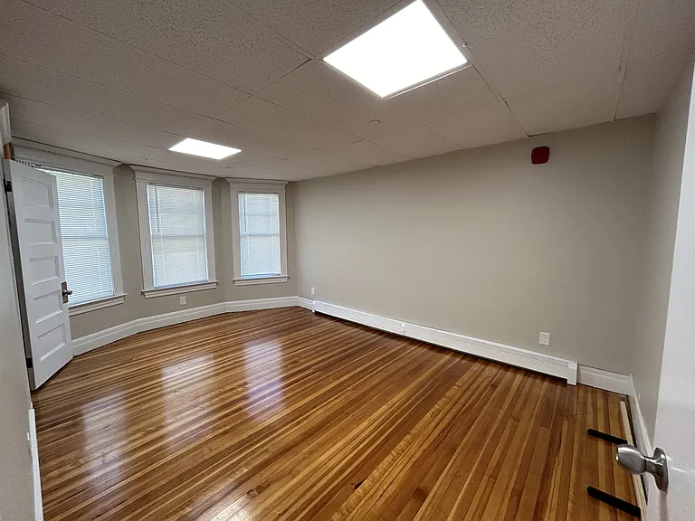 36 Roxbury St #1 — Photo 14