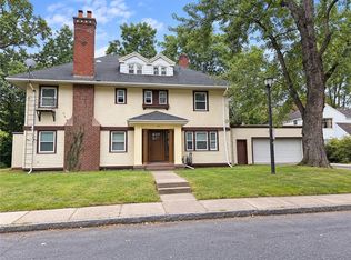 147 Parkdale Ter, Rochester, NY 14615
