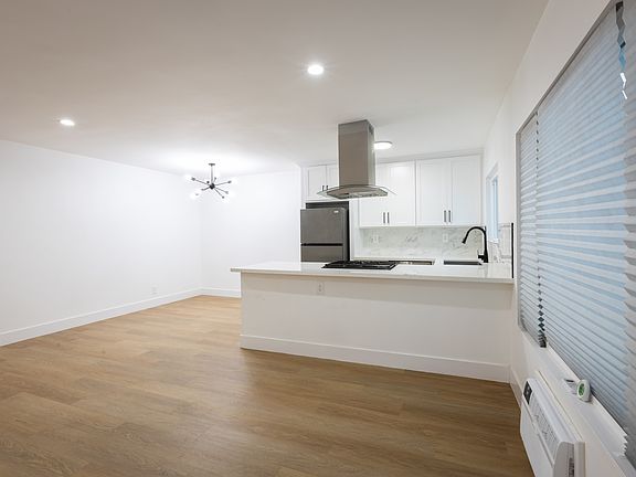 2nd image of 6021 11th Ave #1/4