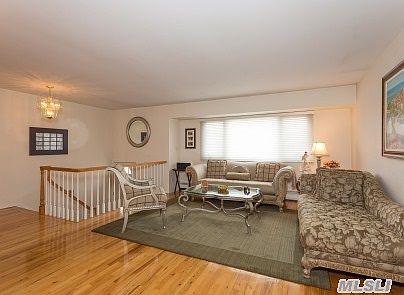 4th image of 1426 Cecily Dr