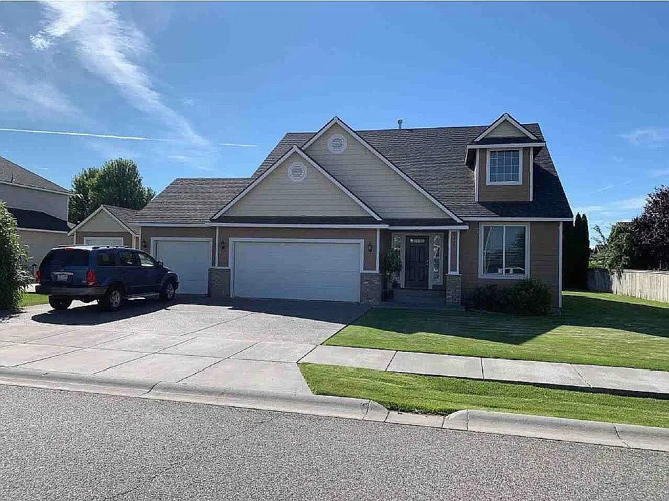 4011 Road 106 photo 1